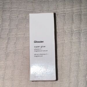 Glossier Super Glow Serum in White